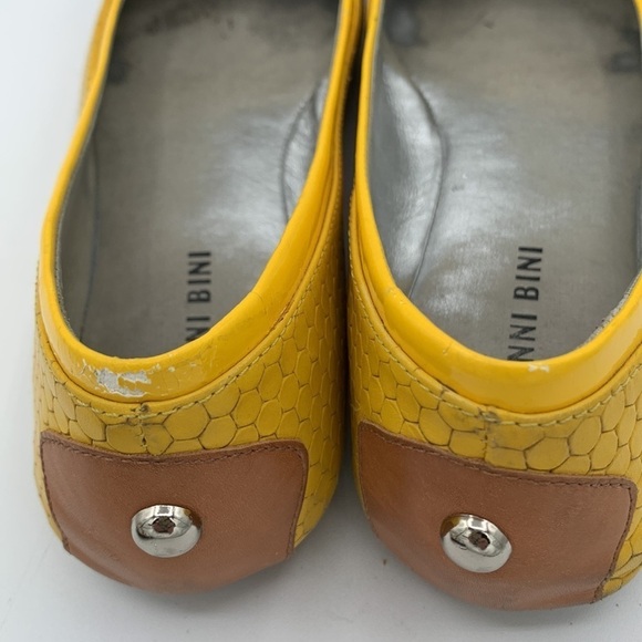 Gianni Bini Flats, sone wear. Size 7M. Good comfort shoes around the house - Picture 3 of 6